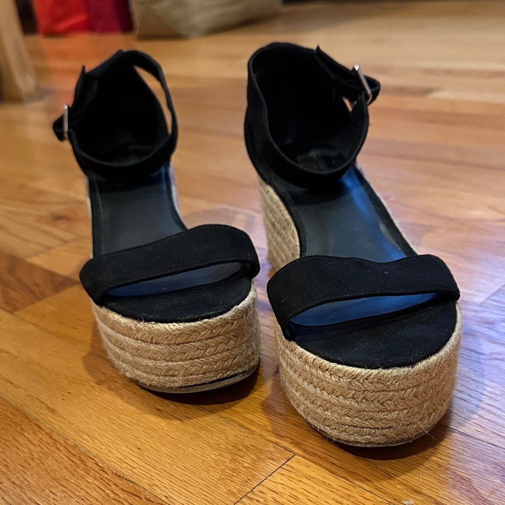 Forever 21 Black Wedge Sandals - Picture 2 of 3